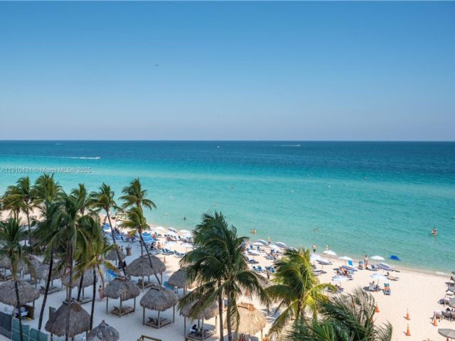  2 BR,  2.50 BTH &nbsp; style home in Sunny Isles Beach