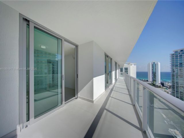  2 BR,  3.00 BTH &nbsp; style home in Sunny Isles Beach