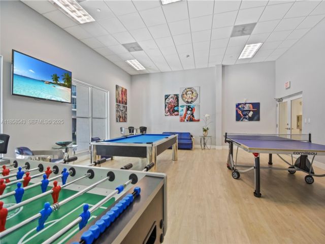  3 BR,  3.00 BTH &nbsp; style home in Miami