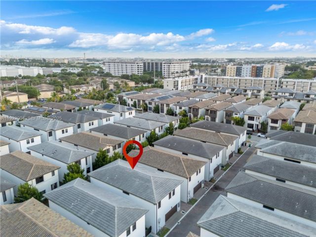  4 BR,  4.00 BTH &nbsp; style home in Medley