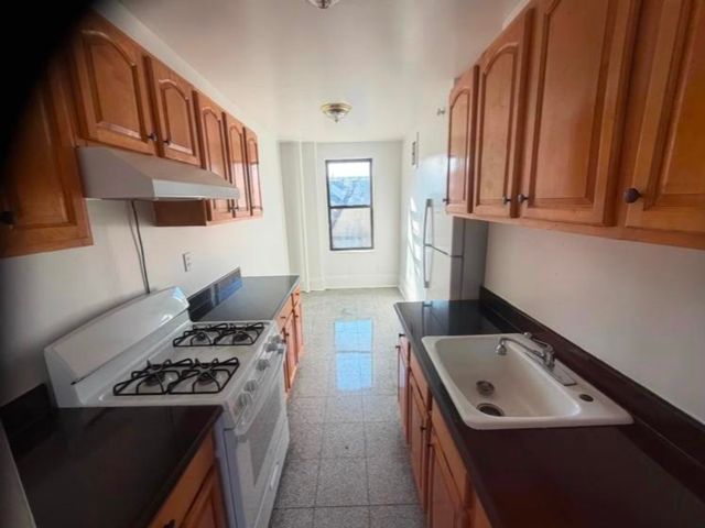  1 BR,  1.00 BTH &nbsp; style home in Kew Garden Hills