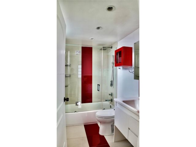  3 BR,  2.00 BTH &nbsp; style home in Miami