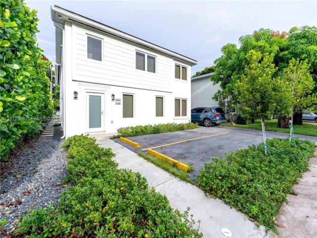  3 BR,  2.00 BTH &nbsp; style home in Coral Gables