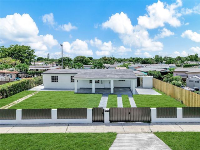  5 BR,  3.00 BTH &nbsp;European style home in Miami