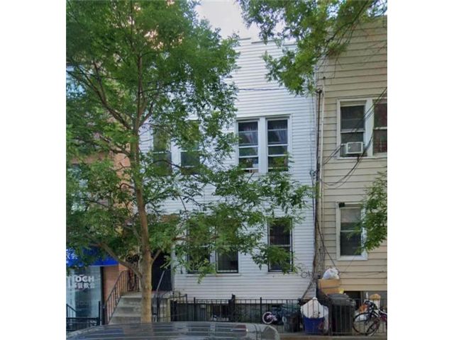 Studio,  0.00 BTH &nbsp;Multi-family style home in Sunset Park