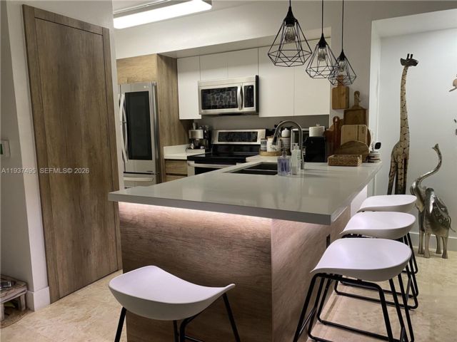  3 BR,  2.00 BTH &nbsp; style home in Hollywood