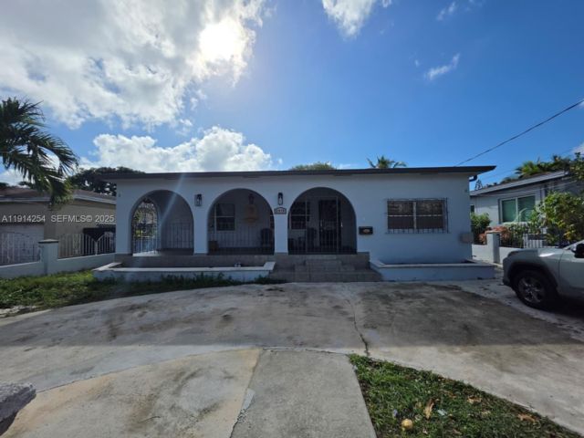 3 BR,  0.00 BTH &nbsp; style home in Coral Gables
