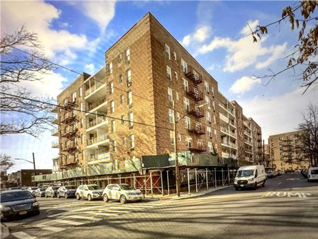  1 BR,  1.00 BTH &nbsp;Co-op style home in Sheepshead Bay