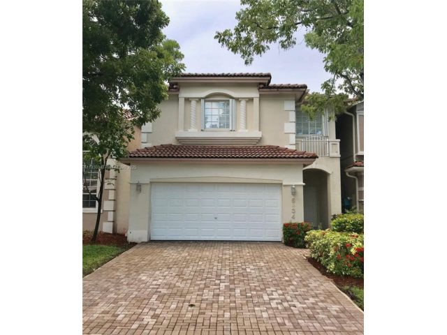  4 BR,  2.50 BTH &nbsp;European style home in Medley