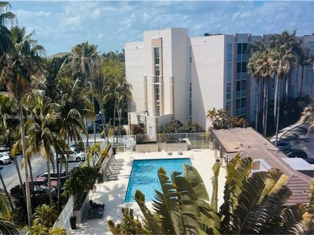  3 BR,  2.00 BTH &nbsp;Apartment style home in Medley