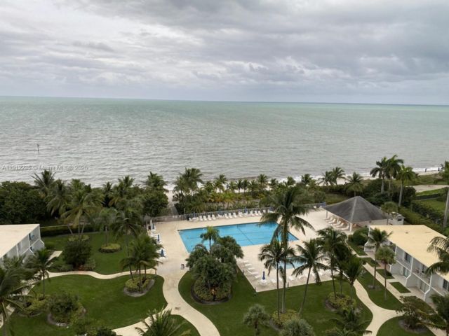  2 BR,  2.00 BTH &nbsp; style home in Key Biscayne