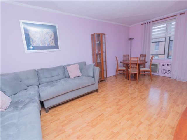  1 BR,  1.00 BTH &nbsp;Co-op style home in Sheepshead Bay