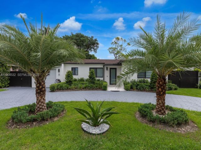  3 BR,  2.00 BTH &nbsp; style home in Coral Gables