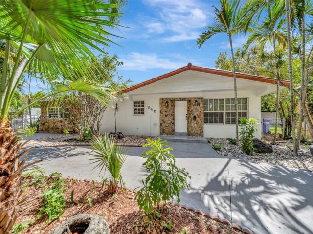  5 BR,  2.00 BTH &nbsp;European style home in North Miami Beach