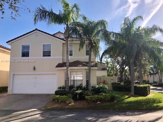  3 BR,  2.50 BTH &nbsp;European style home in Hollywood