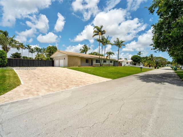  3 BR,  2.00 BTH &nbsp;European style home in Miami