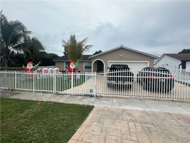  3 BR,  2.00 BTH &nbsp; style home in Homestead