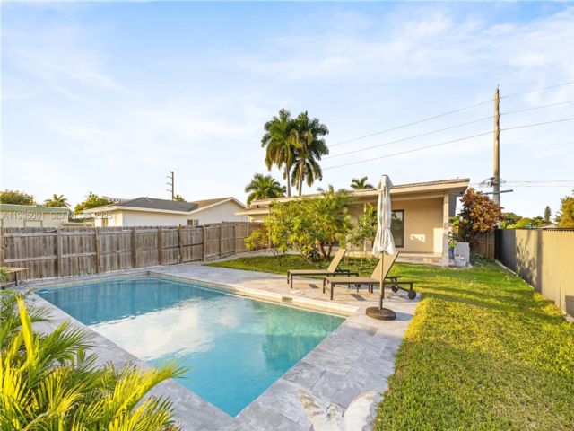  4 BR,  2.00 BTH &nbsp;European style home in Dania Beach