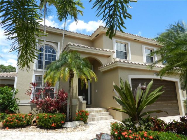  4 BR,  3.00 BTH &nbsp; style home in Davie