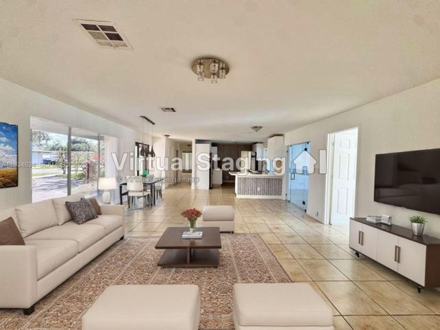  3 BR,  2.00 BTH &nbsp; style home in Miami