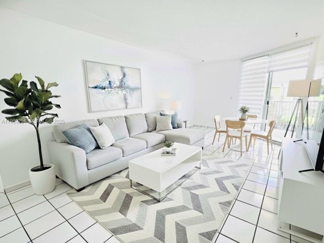  3 BR,  2.00 BTH &nbsp; style home in Hialeah