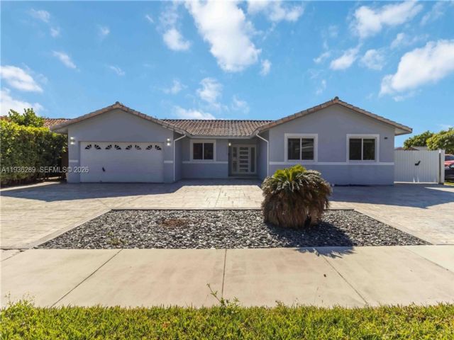  4 BR,  2.00 BTH &nbsp; style home in Miami