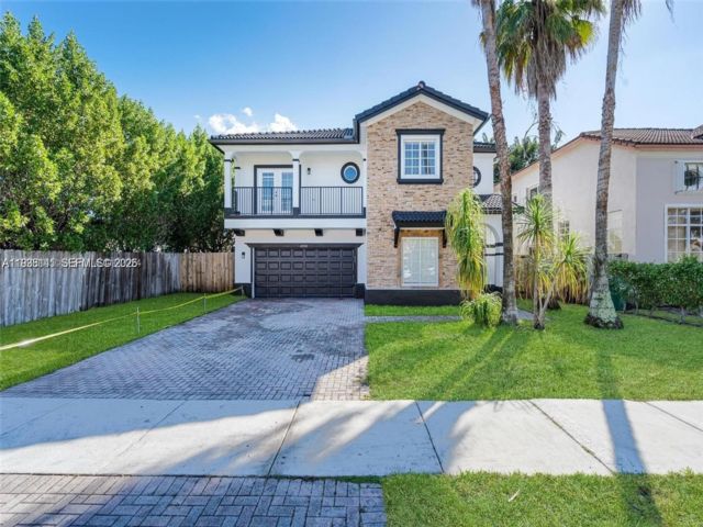  5 BR,  3.00 BTH &nbsp; style home in Miami