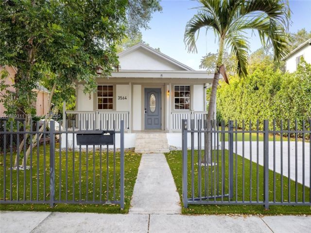  4 BR,  3.00 BTH &nbsp; style home in Coconut Grove