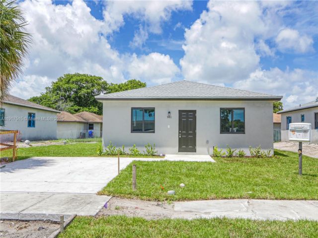  4 BR,  2.00 BTH &nbsp; style home in Pompano Beach
