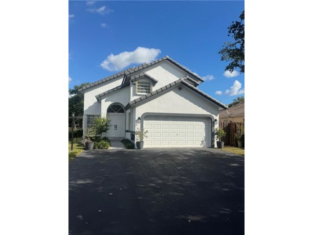  3 BR,  2.00 BTH &nbsp; style home in Miami