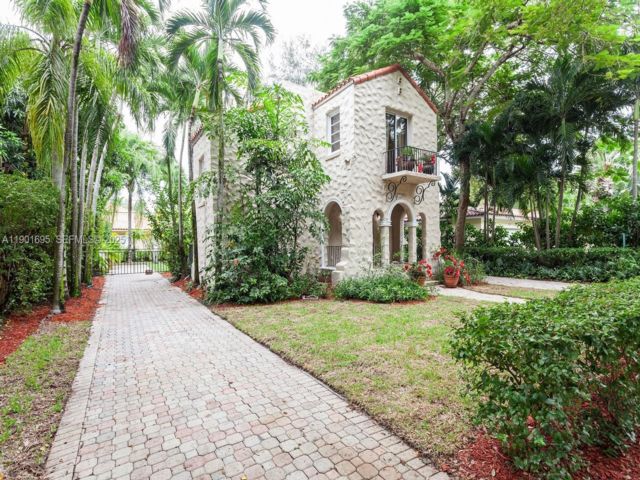  3 BR,  2.00 BTH &nbsp; style home in Coral Gables