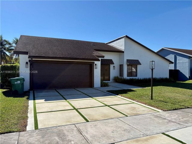  4 BR,  2.00 BTH &nbsp; style home in Miami