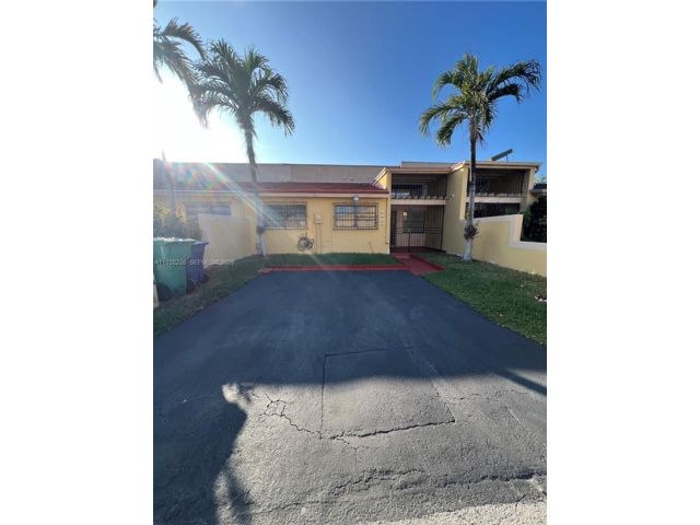  3 BR,  2.00 BTH &nbsp; style home in Miami