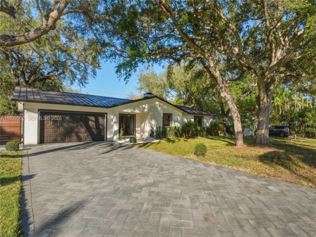  4 BR,  3.00 BTH &nbsp; style home in Palmetto Bay