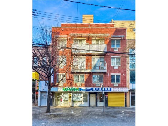  2 BR,  1.00 BTH &nbsp;Condominium style home in Sunset Park