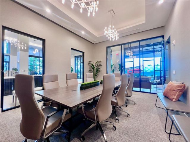  2 BR,  2.00 BTH &nbsp;Apartment style home in Miami