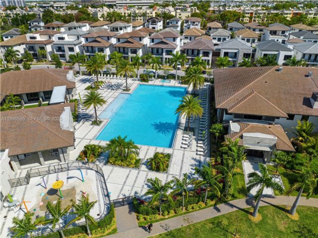  2 BR,  3.00 BTH &nbsp; style home in Medley