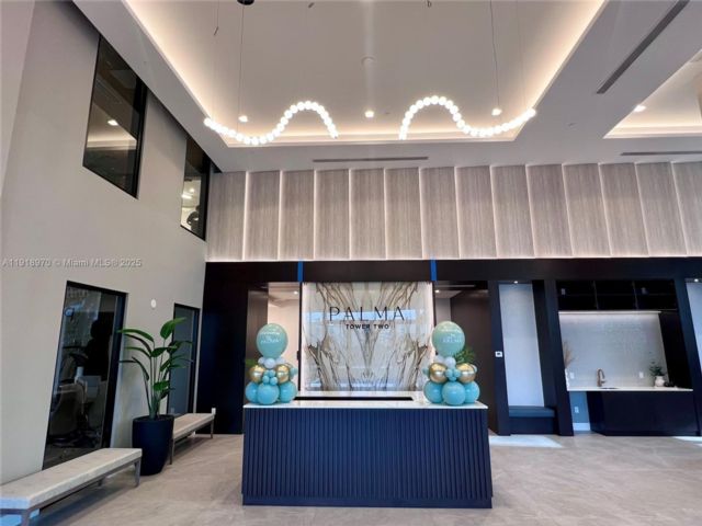  2 BR,  2.00 BTH &nbsp; style home in Medley