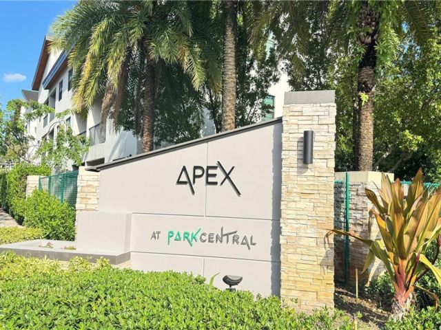  3 BR,  2.00 BTH &nbsp; style home in Medley