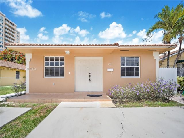  3 BR,  2.00 BTH &nbsp; style home in Miami