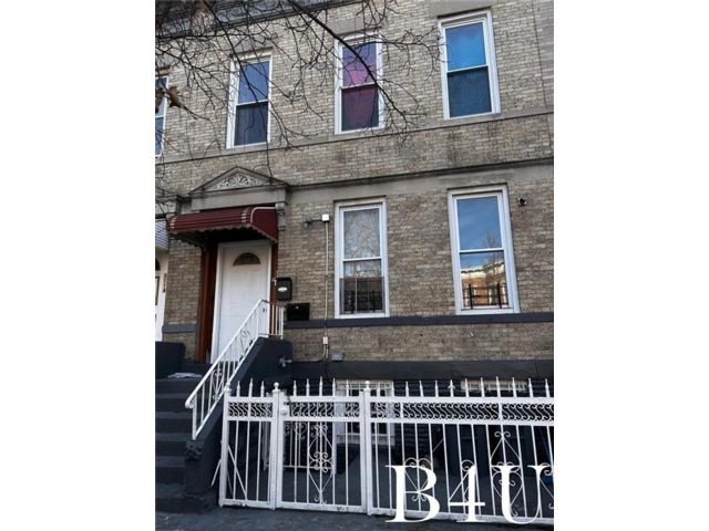 Studio,  0.00 BTH &nbsp;Multi-family style home in Flatbush