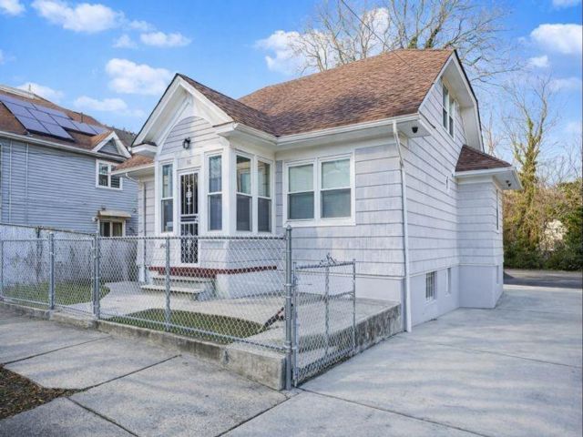  7 BR,  3.00 BTH &nbsp;Multi-family style home in Tompkinsville