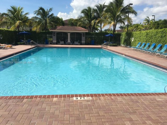  3 BR,  3.00 BTH &nbsp; style home in Medley