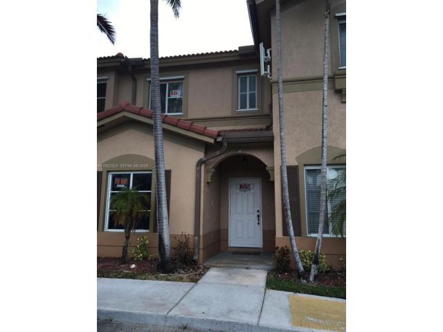  3 BR,  3.00 BTH &nbsp;Townhouse style home in Medley