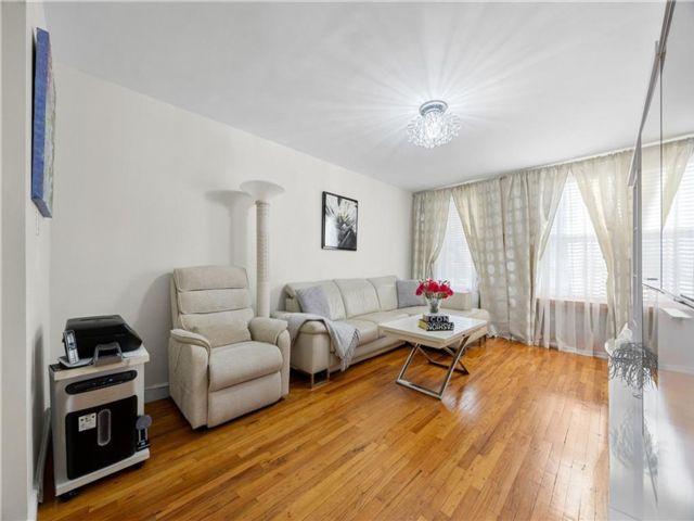  1 BR,  1.00 BTH &nbsp;Co-op style home in Sheepshead Bay