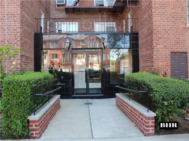  2 BR,  1.00 BTH &nbsp;Co-op style home in Sheepshead Bay