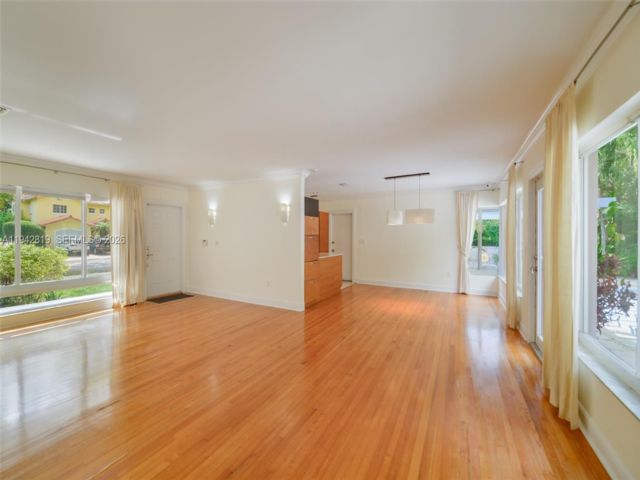  4 BR,  2.50 BTH &nbsp; style home in Coral Gables