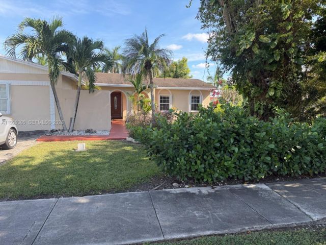  3 BR,  2.00 BTH &nbsp; style home in Miami