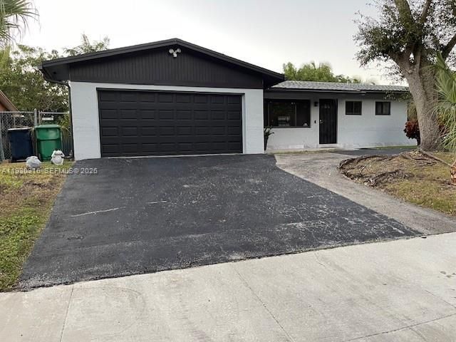  3 BR,  2.00 BTH &nbsp;Other style home in Kendall