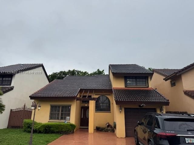  3 BR,  2.00 BTH &nbsp;Other style home in Miami